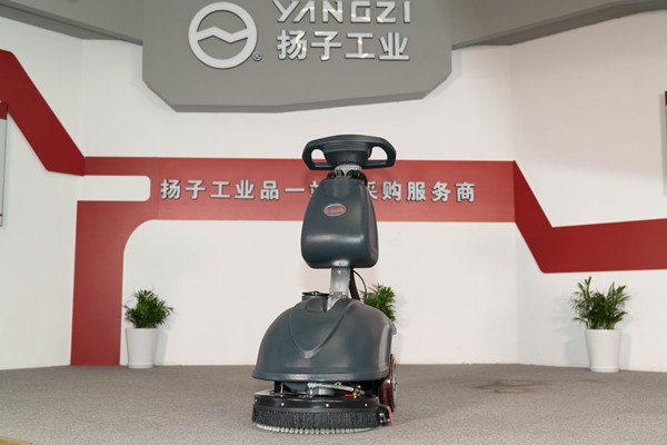 商場用手推式洗地機優(yōu)勢有哪些？