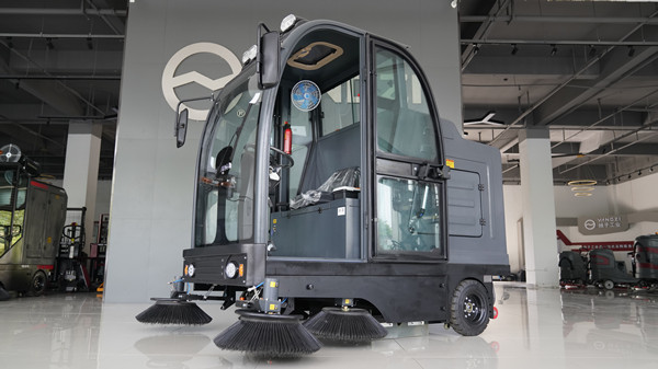  工業(yè)車間的掃地機好不好用呢？