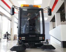 工業(yè)掃地機(jī)有哪些類型？怎么選擇