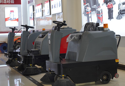 揚(yáng)子掃地機(jī) 揚(yáng)子掃地機(jī)